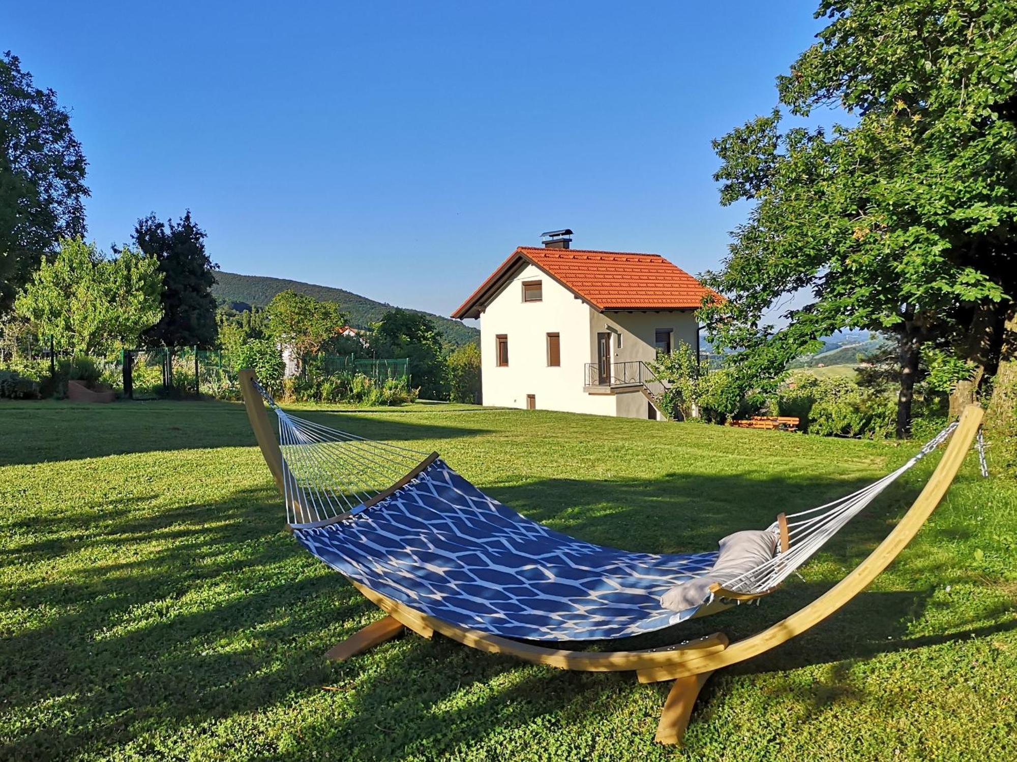 Apartma Hisa Na Ravnah With Hot Tub Pišece Dış mekan fotoğraf